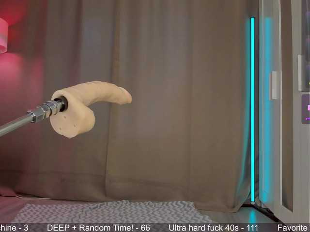 Juicy-Vikki live cam on BongaCams