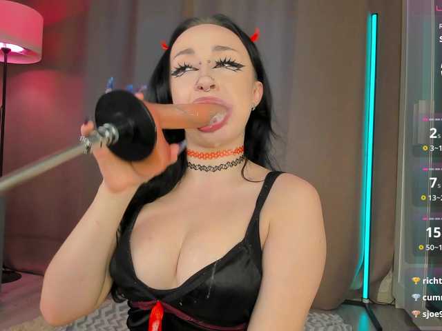 Juicy-Vikki