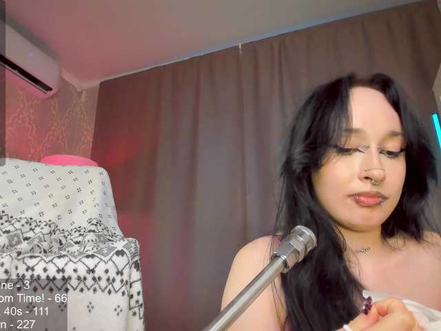 Juicy-Vikki