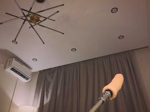 Juicy-Vikki live cam on BongaCams