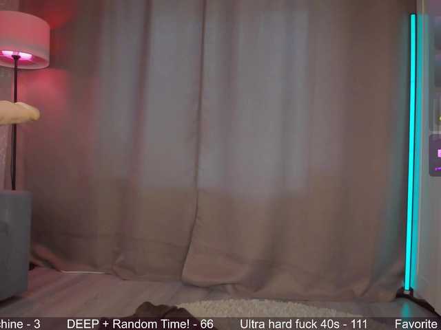 Juicy-Vikki live cam on BongaCams