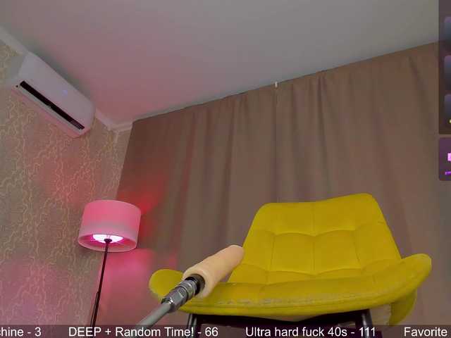 Juicy-Vikki live cam on BongaCams