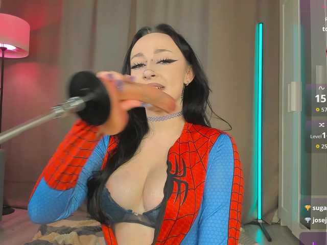 Juicy-Vikki