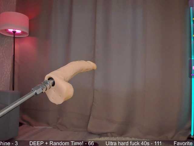 Juicy-Vikki live cam on BongaCams
