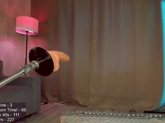 Juicy-Vikki live cam on BongaCams