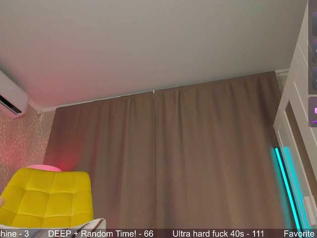 Juicy-Vikki live cam on BongaCams