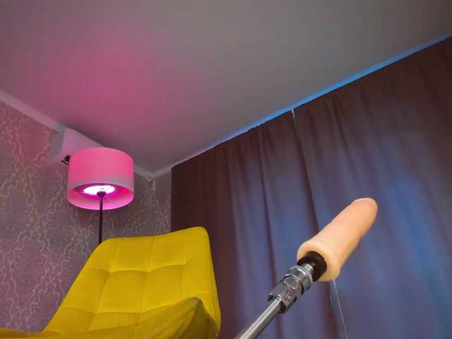  Juicy-Vikki chat room