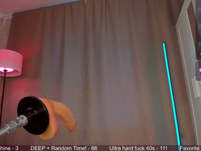 Juicy-Vikki live cam on BongaCams