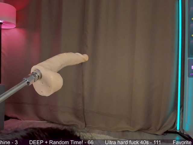 Juicy-Vikki live cam on BongaCams