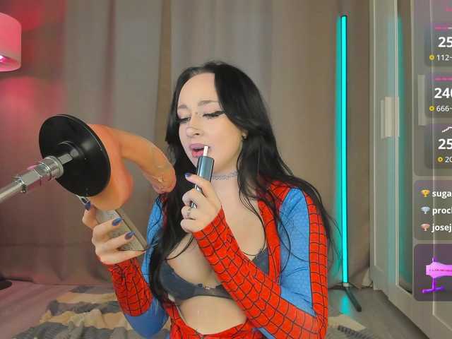 Juicy-Vikki