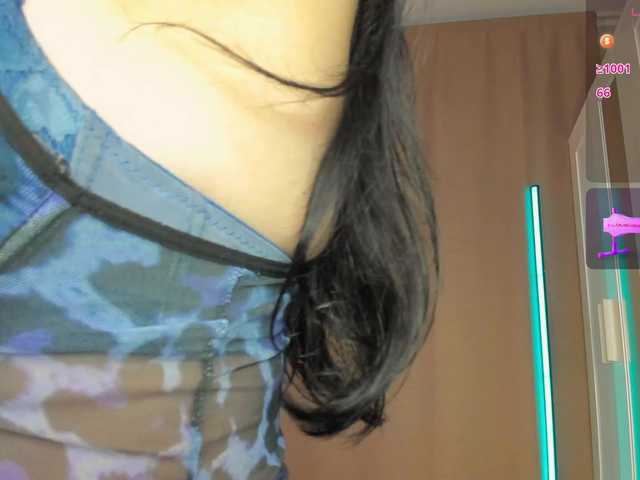 Juicy-Vikki