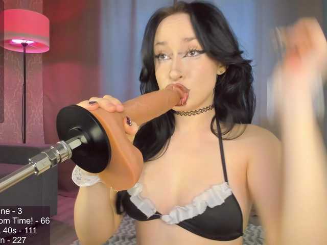 Juicy-Vikki live cam on BongaCams