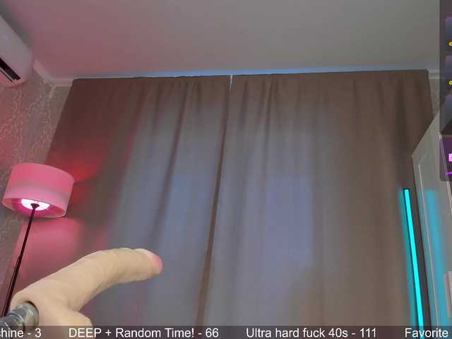 Juicy-Vikki live cam on BongaCams