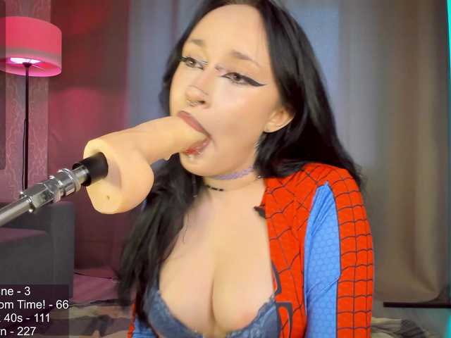 Juicy-Vikki live cam on BongaCams