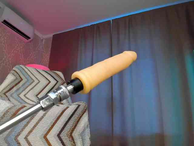 Juicy-Vikki webcam