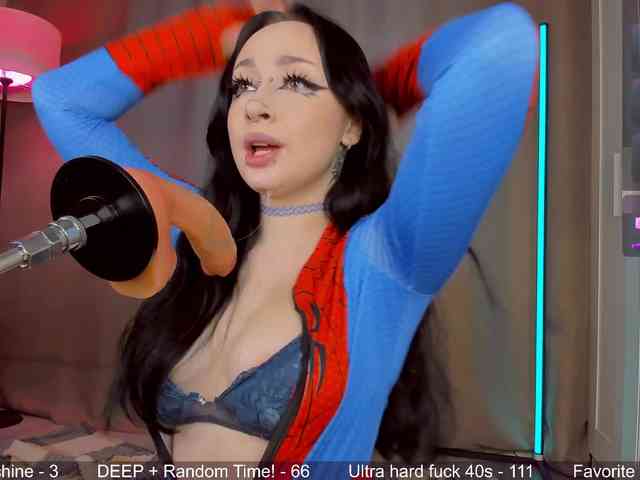 Juicy-Vikki