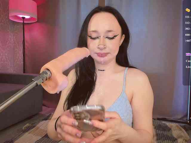 Juicy-Vikki