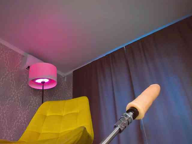 Juicy-Vikki webcam