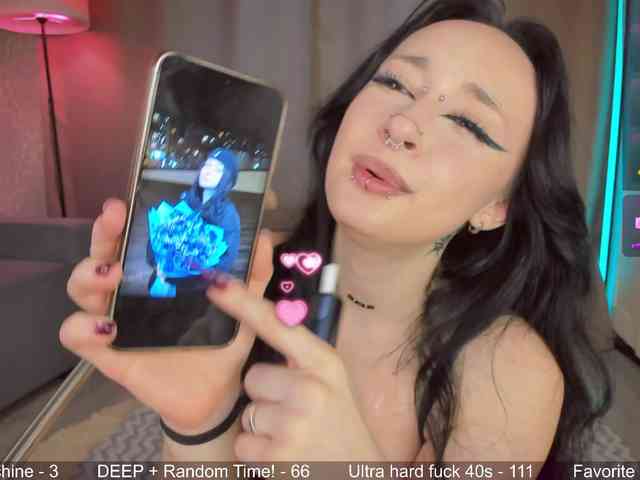 Juicy-Vikki webcam