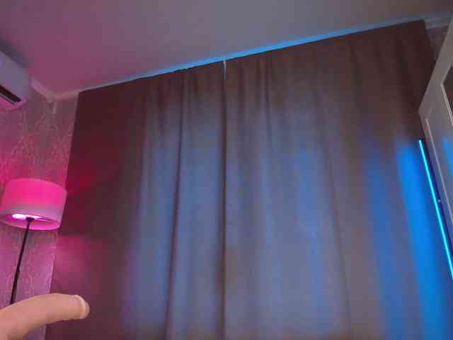 Juicy-Vikki webcam