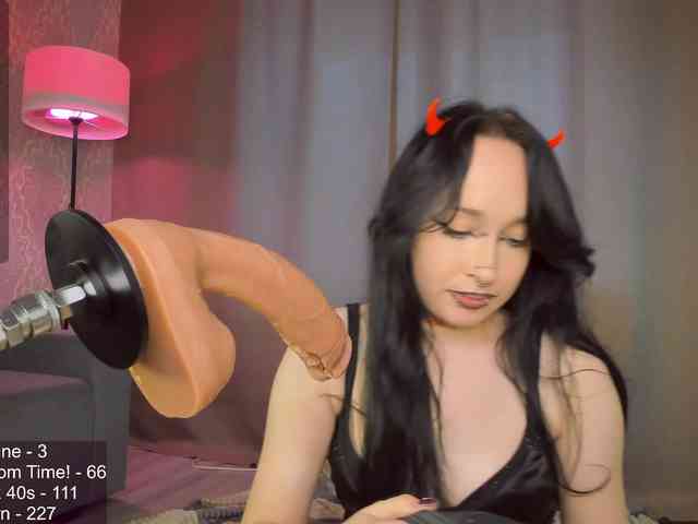 Juicy-Vikki webcam