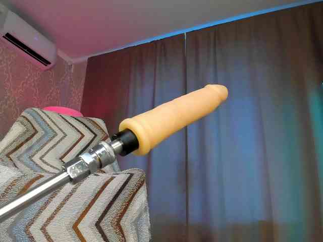 Juicy-Vikki webcam