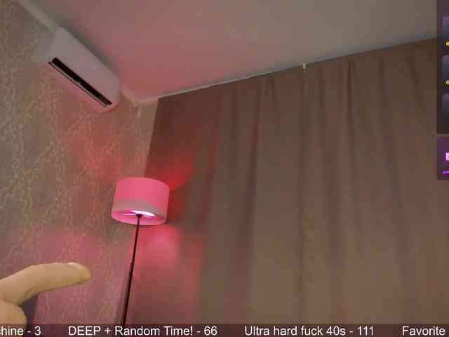 Juicy-Vikki webcam