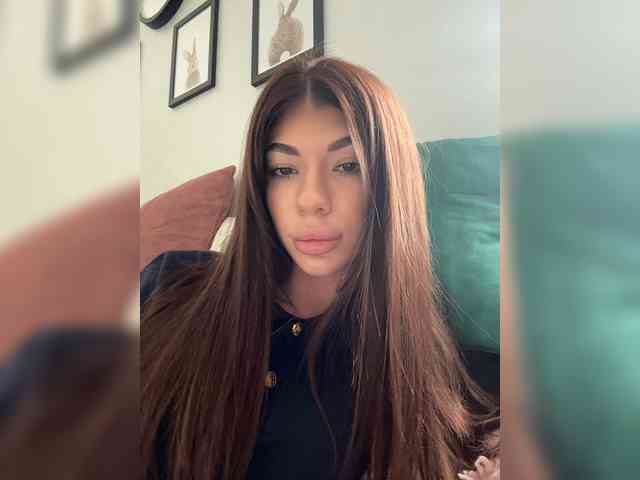 LuckyLips25