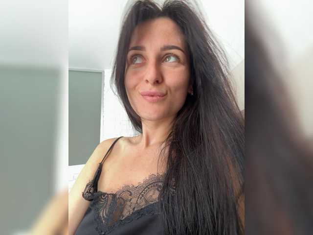 Viksi66 live cam on BongaCams