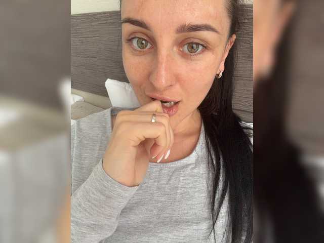 Viksi66 live cam on BongaCams