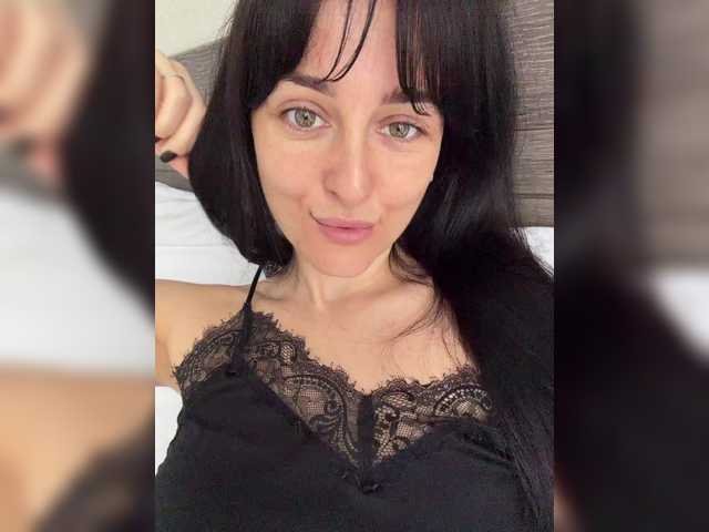 Bella08 live cam preview