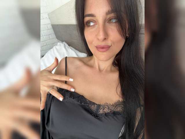 Viksi66 live cam on BongaCams