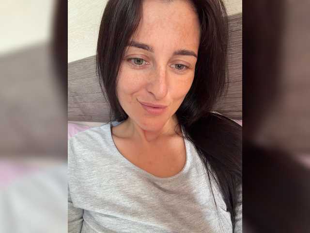 Viksi66 live cam on BongaCams