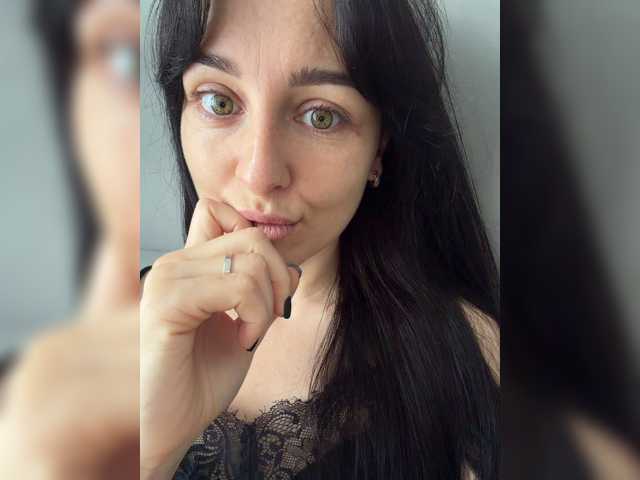 Viksi66 live cam on BongaCams