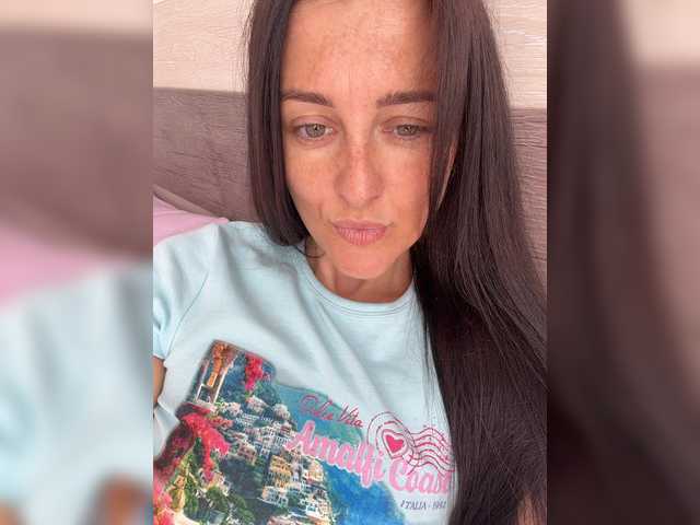 Viksi66 live cam on BongaCams