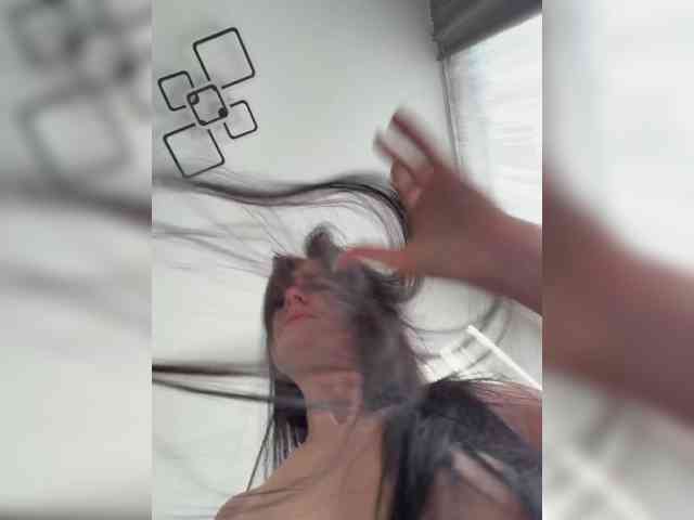 Bella08 webcam