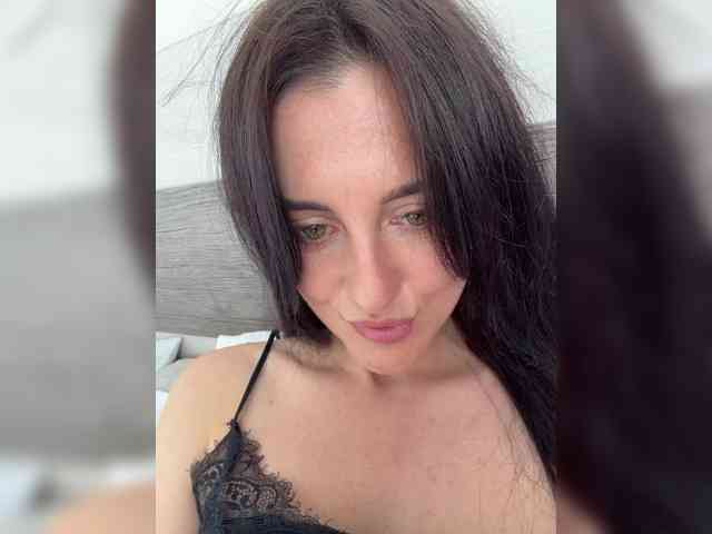 Bella08 webcam