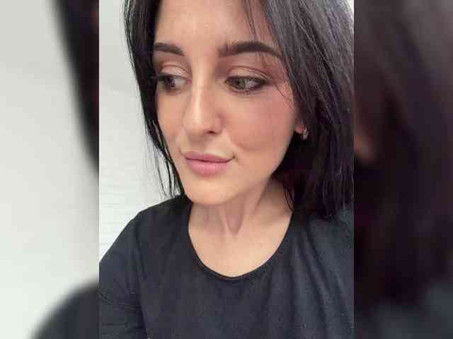 Bella08 webcam