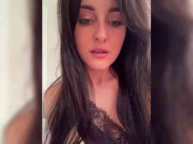 Bella08 webcam