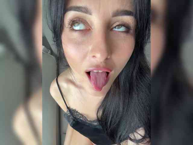 Bella08 webcam