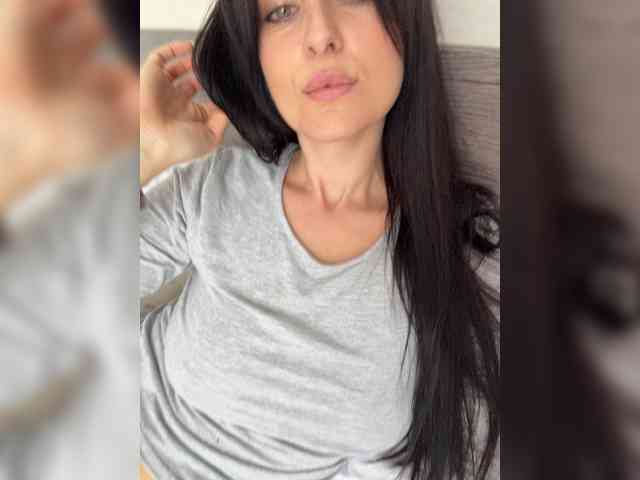 Bella08 webcam