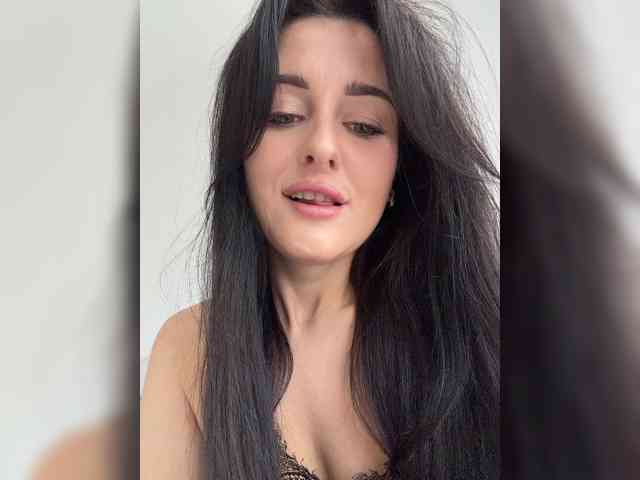 Bella08 webcam