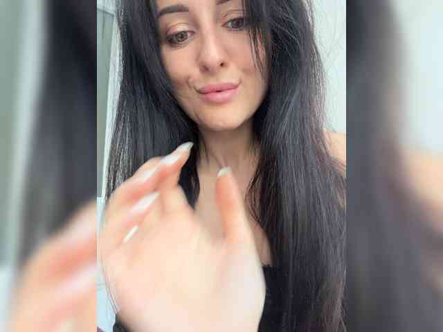 Bella08 webcam