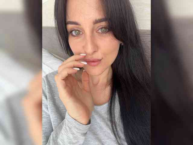 Bella08 webcam