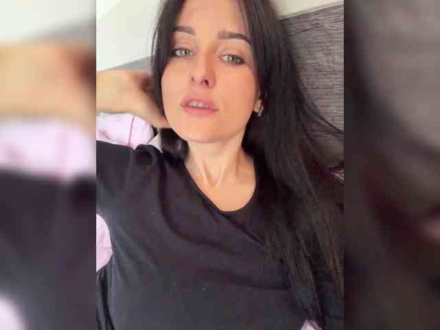 Bella08 webcam
