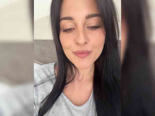 Bella08 webcam