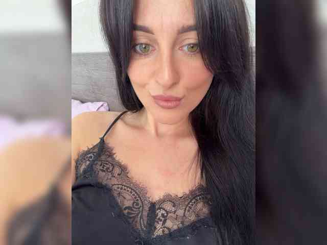 Bella08 webcam