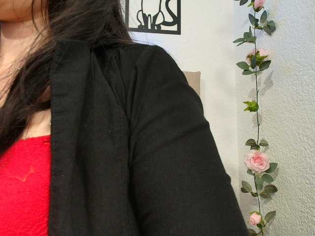 katherine-blair live cam on BongaCams