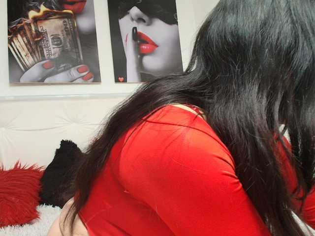 katherine-blair live cam on BongaCams