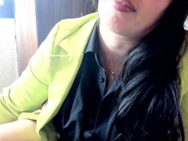 katherine-blair live cam on BongaCams
